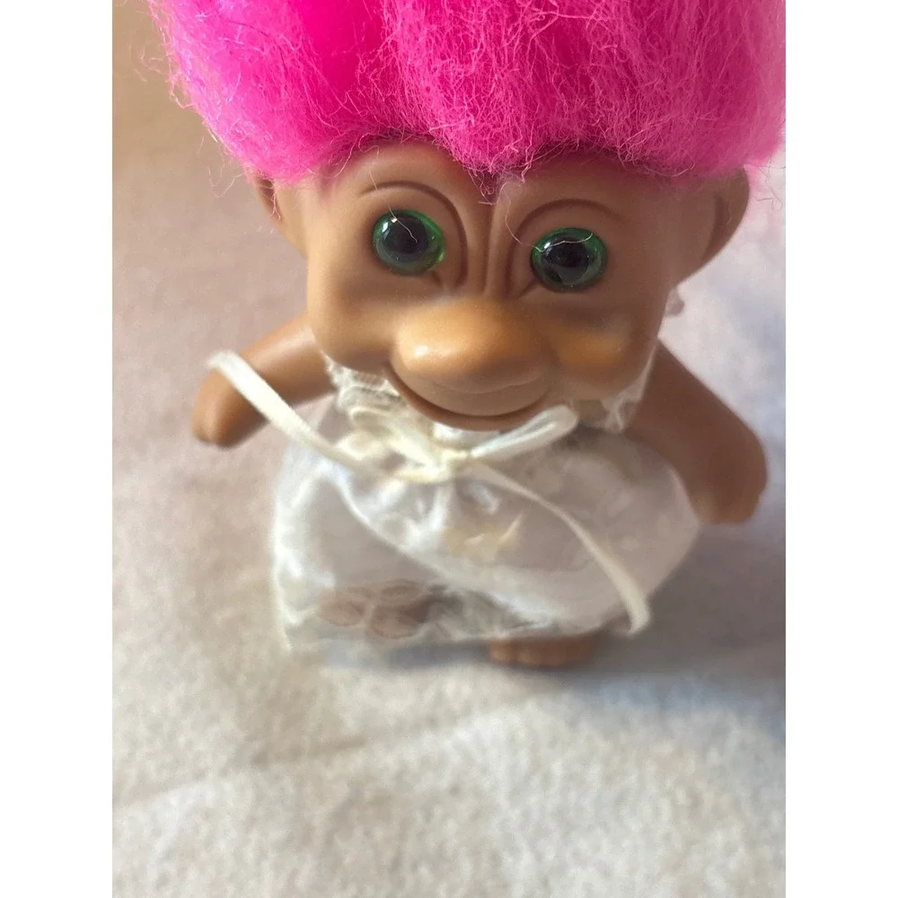 Vintage Troll Doll Pink Hair Green‎ Eyes White Lace Dress 3 Inch Retro Toy